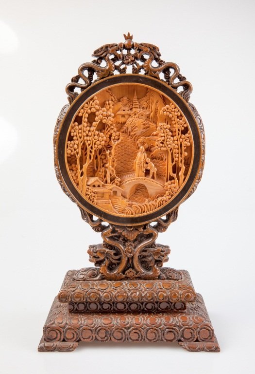 Chinese MinGuo Wooden Carved Screen: H: 40 cm x D: 18cm, 1121g