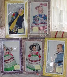 187_Lot of 5 Effanbee Dolls: Five boxed C 1980s 11" Effanbee dolls, one boxed Bobbsey Twin, Mary Poppins, internationals include (2) Italy, and one United States. All unplayed with in original box.