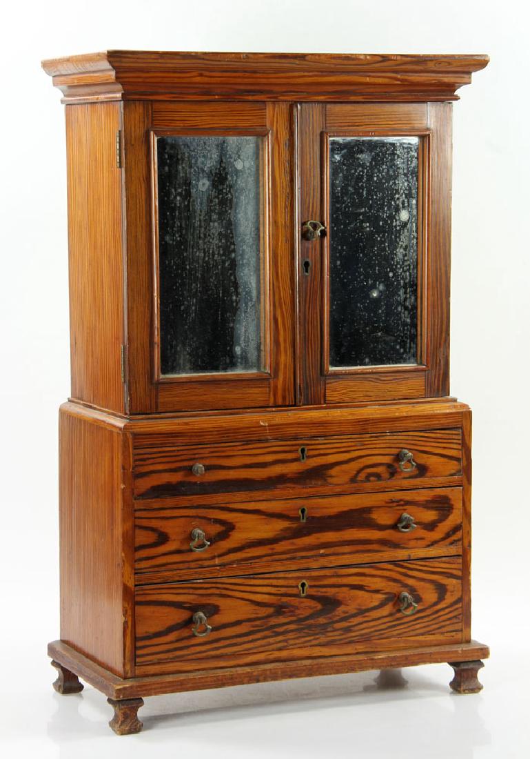 English Oak Linen Press: English linen press cabinet, oak, circa 1790, 27" high x 16 3/4" wide x 8 3/4" deep. Provenance: from the lifetime collection of Cheryl Burke of Sarasota, Florida.