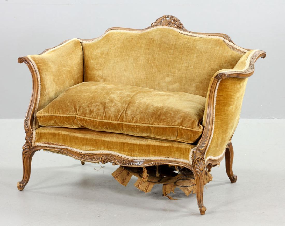 French Louis XV Style Settee: Louis XV style French settee, circa early 20th century, 33" high x 41 1/2" wide x 18 1/2" deep. Provenance: from a Concord, Massachusetts estate.