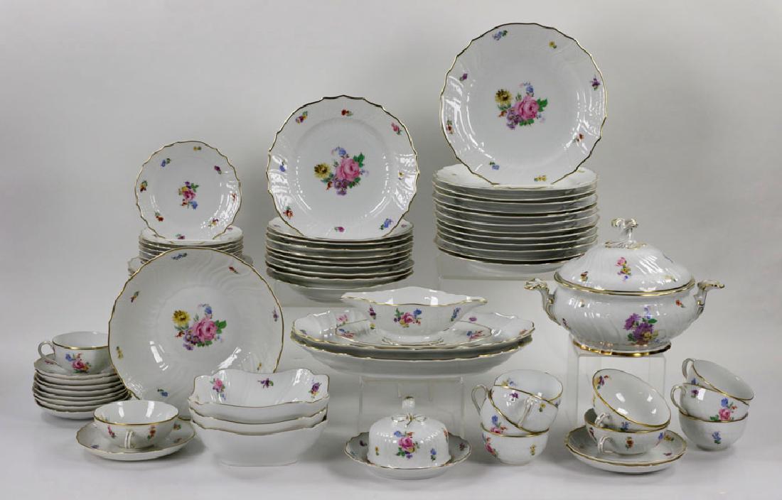 (69) pcs Hutschenreuther "Dresden" Dinnerware (1 of 10)
