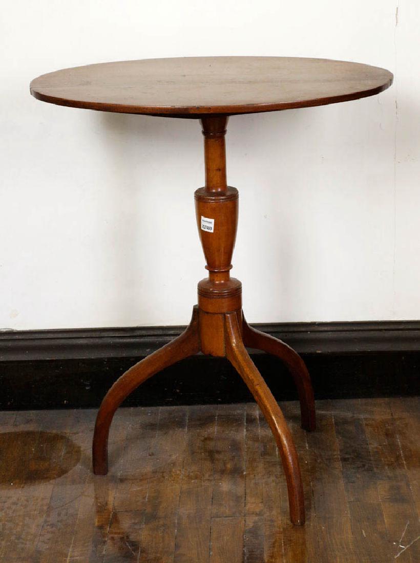 19th C. Mahogany Oval Tilt-top Table (1 of 4)
