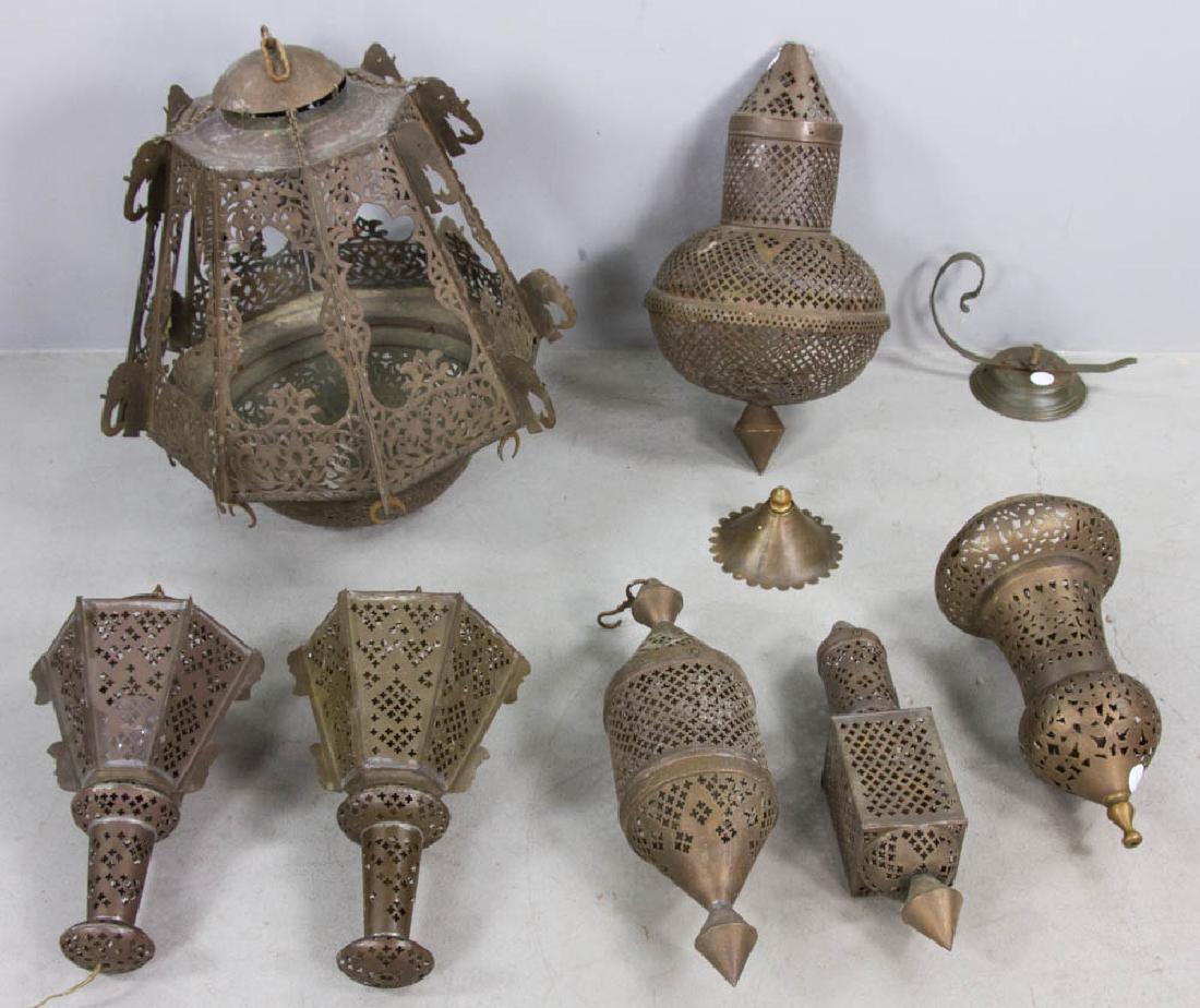 Lot of (5) Lanterns & Wall Sconce (1 of 4)