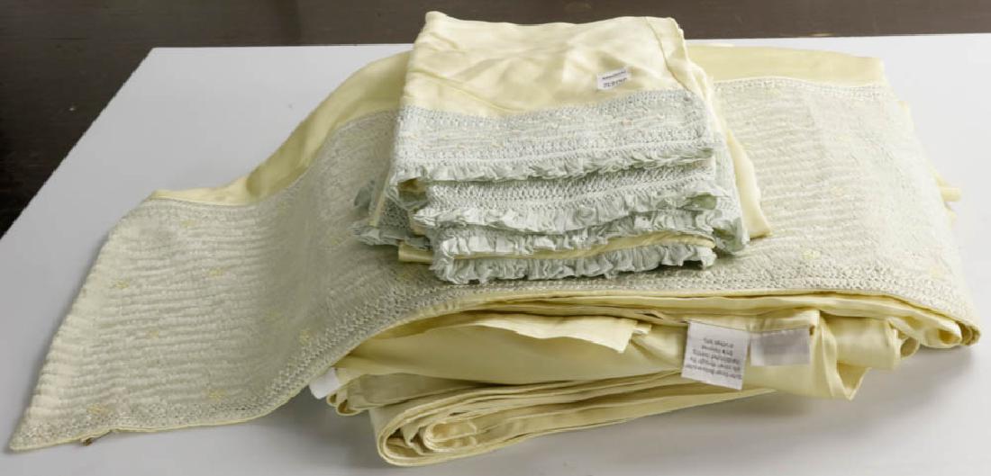 Cocoon King Size Bed Linens (1 of 2)