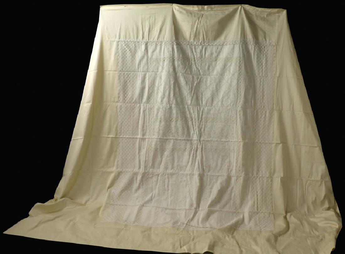 Antique Lace Full Size Bedspread (1 of 6)