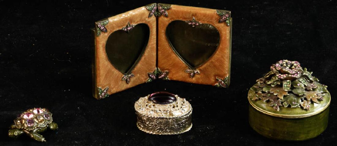 Four Small Decorative Items (1 of 3)