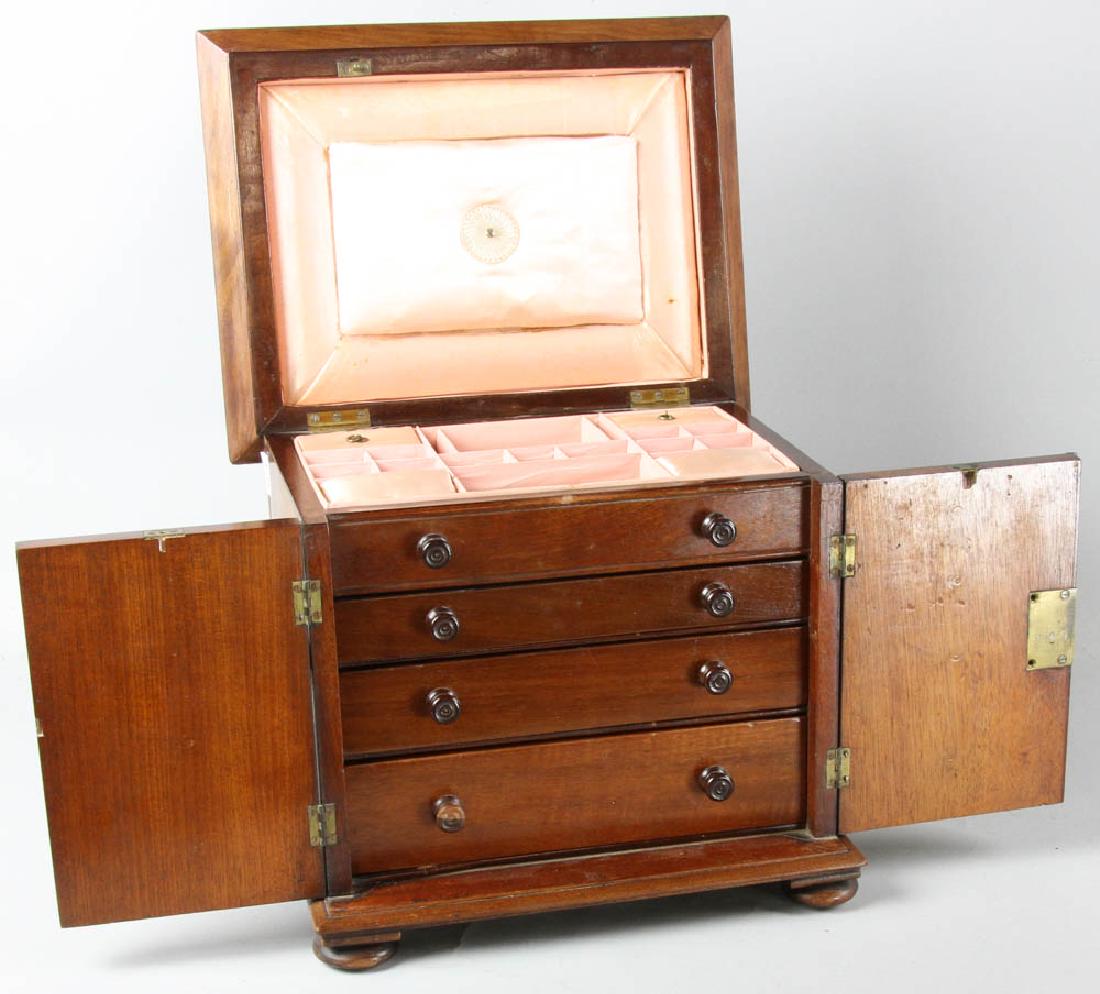 Fine Early 19thC Lift Top Jewelry Chest (1 of 9)