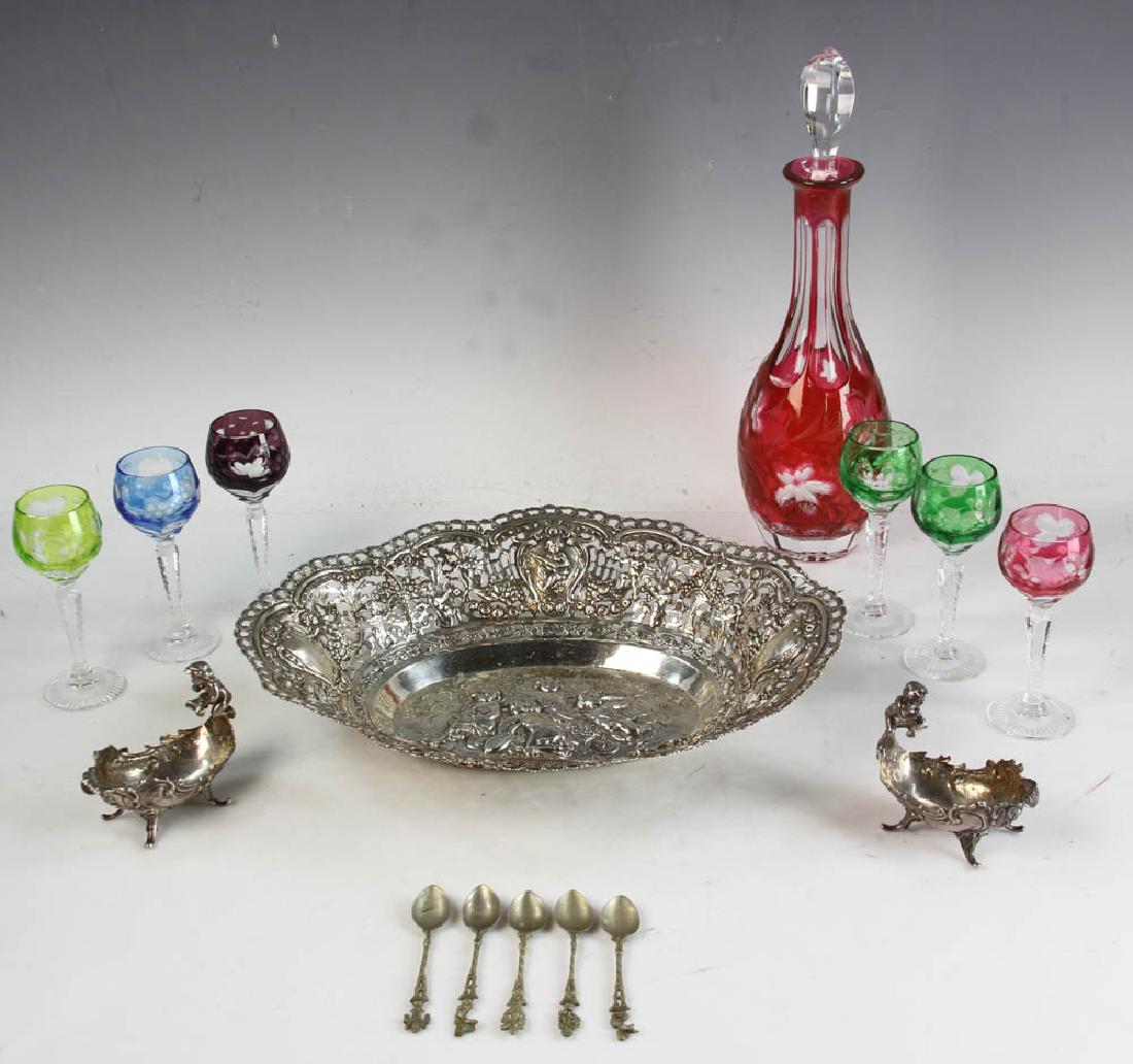 Group of Tableware Items (1 of 9)