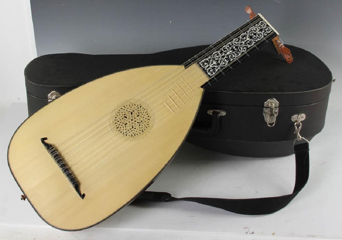 Rosewood Lute by Chris Pantazelos (1 of 10)