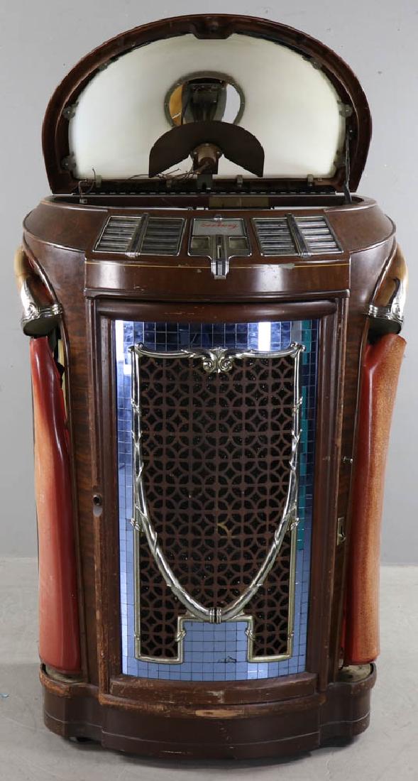 Vintage Seeburg Jukebox: Vintage Seeburg jukebox. Provenance: Boca Raton, Florida collection.