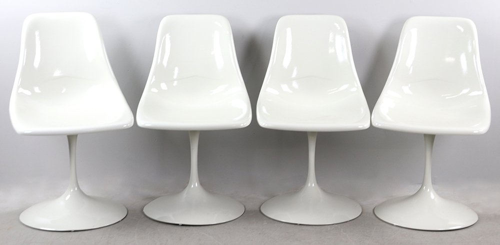 C1950s Eero Saarinen Tulip Chairs, Set of (4): Eero Saarinen tulip chairs, set of four (4), circa 1950s, off-white, 30 1/2" x 18". Provenance: Fairfield, Connecticut estate.