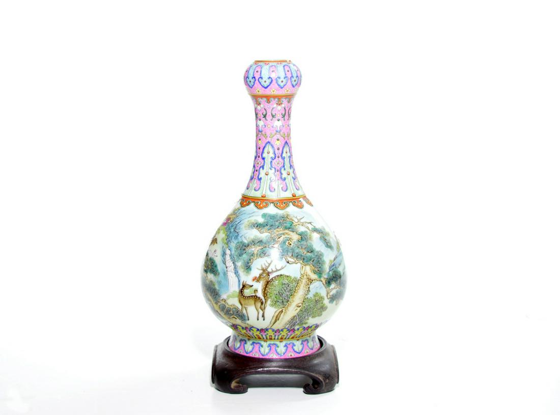 Extremely Fine Rare Chinese Famille Rose Deers Vase