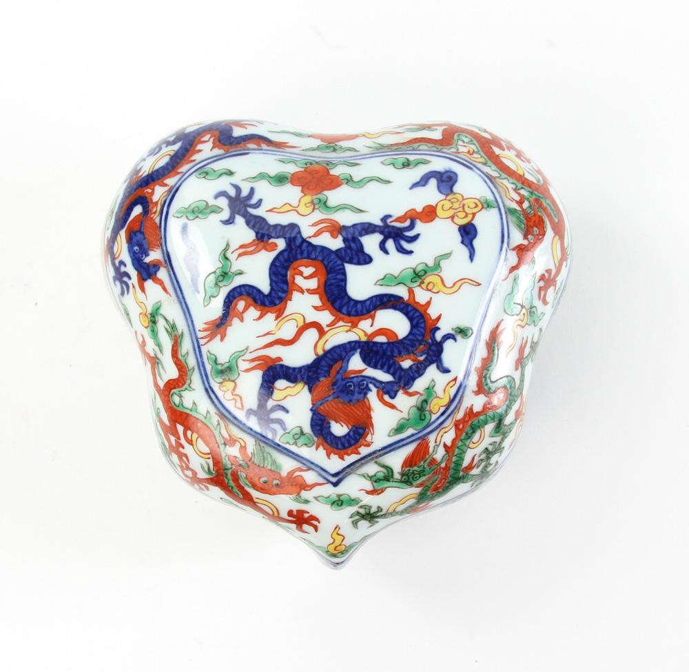 Chinese Famille Verte Heart Shaped Box (1 of 5)