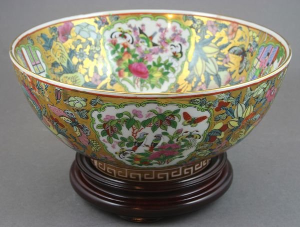 20th Century Chinese Porcelain Punch Bowl - 2