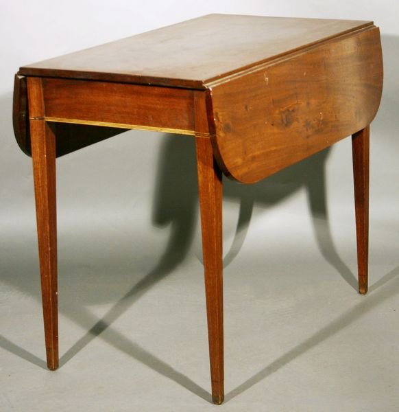 Early 19th C. Pembroke Mahogany Drop-Leaf Dining