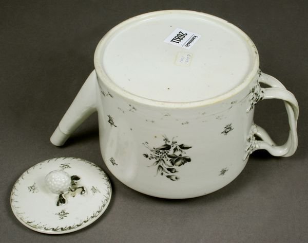 C1810 Chinese Export Teapot, Acorn Top - 3