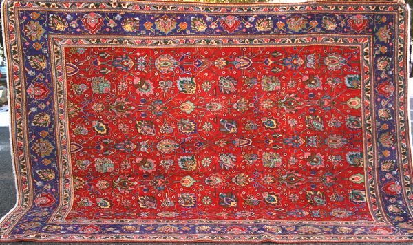 Beautiful Persian Tabriz Rug, 11' 6" x 7' 11".