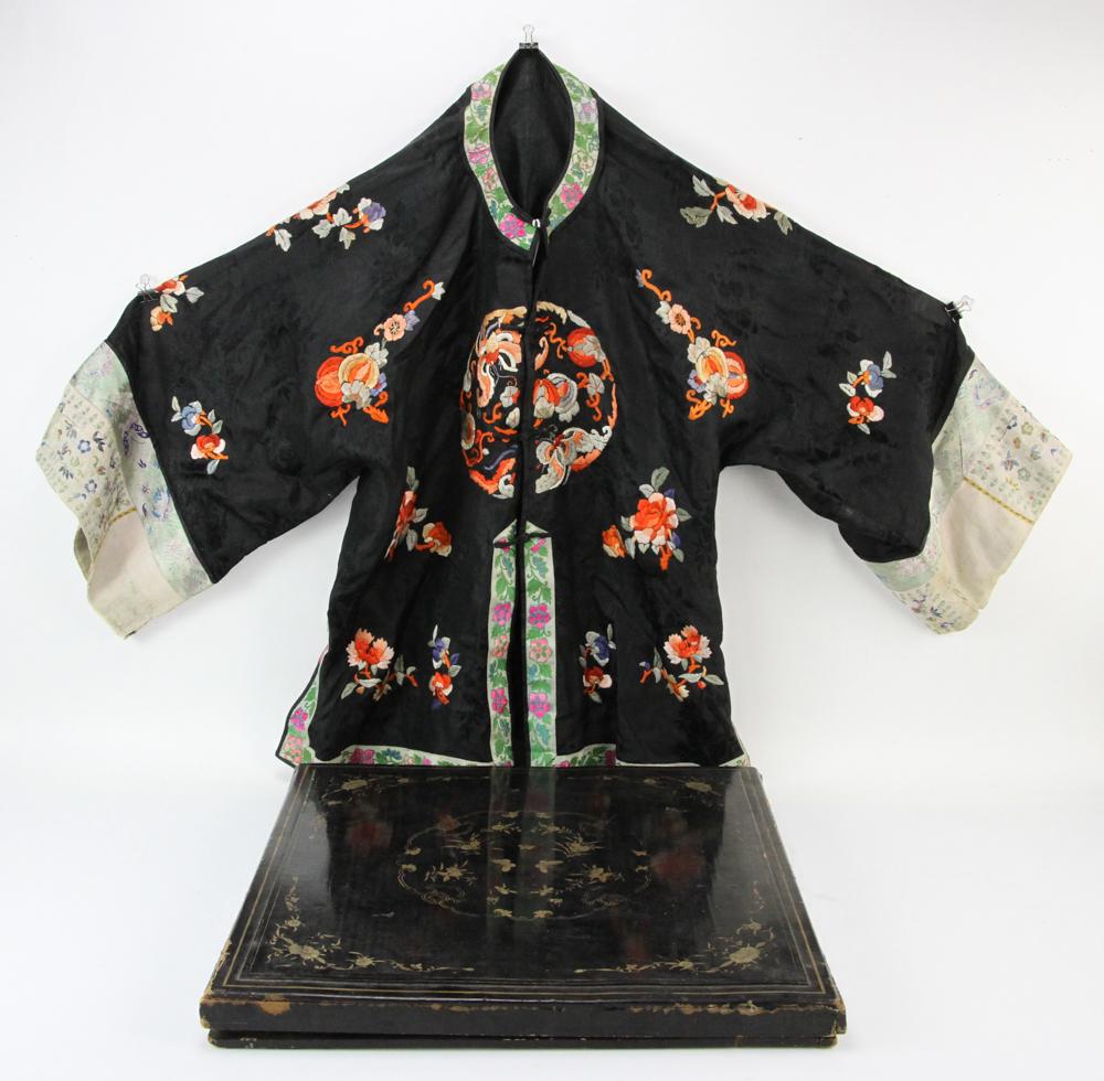 Chinese Embroidered Jacket with Box (1 of 4)