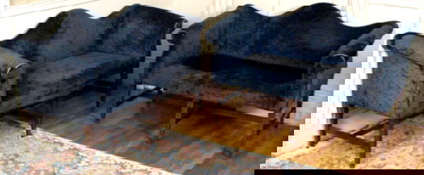 PAIR OF HEPPLEWHITE-STYLE MAHOGANY SETTEES: Pair of early 20th Century Hepplewhite-style mahogany upholstered settees, 31"h. x 24"w. x 50"l. Worn condition.