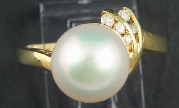 14kt Yellow Gold Pearl and Diamond Ring - 2