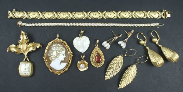 14kt Gold Cameo, Diamond Pendant etc., 44 dwt
