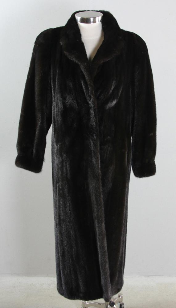 Blackglama Full Length Mink Fur Coat: Blackglama full length mink fur coat, size 8. Provenance: Boxford, Massachusetts estate.