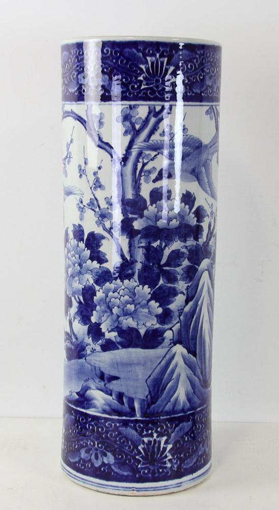Antique Japanese Imari Umbrella Stand: Antique Japanese Imari umbrella stand, 24" H x 9" W. Provenance: From a Saugus, Massachusetts estate.