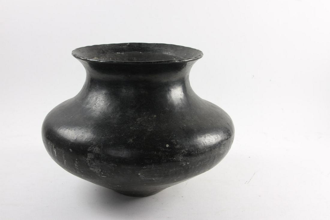 Southwestern Black Pottery Bowl: Southwestern black pottery bowl by Maria. Provenance: From The Warren Estate.