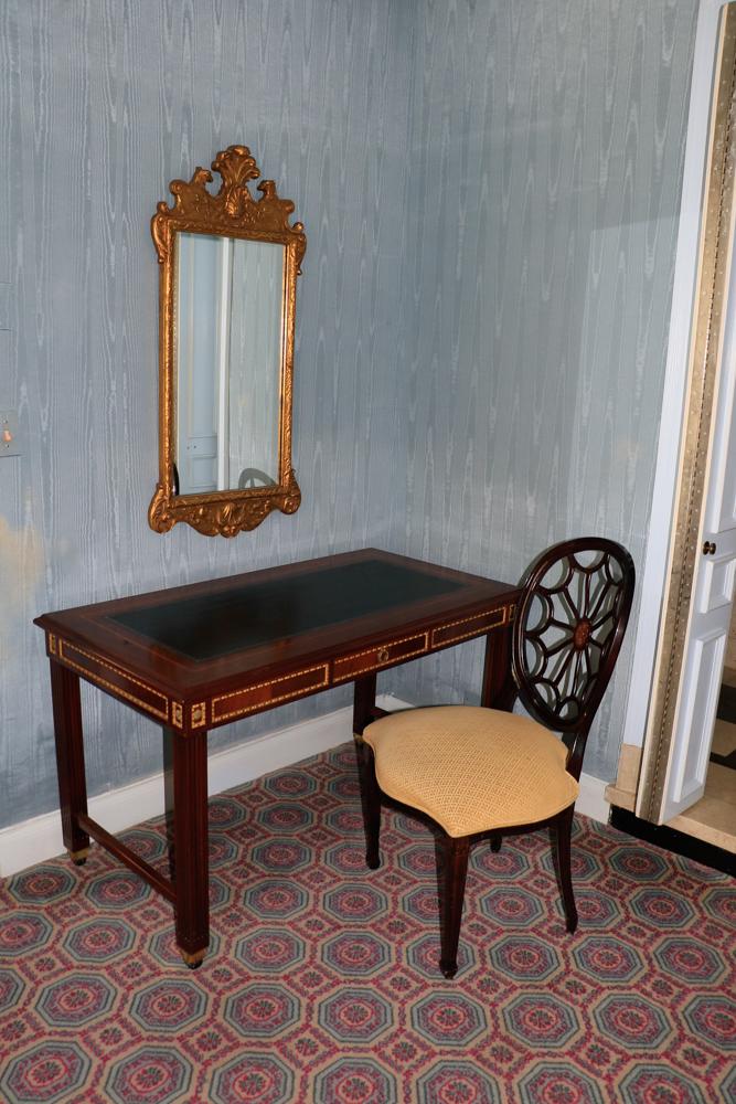 VANITY DESK (1 of 1)