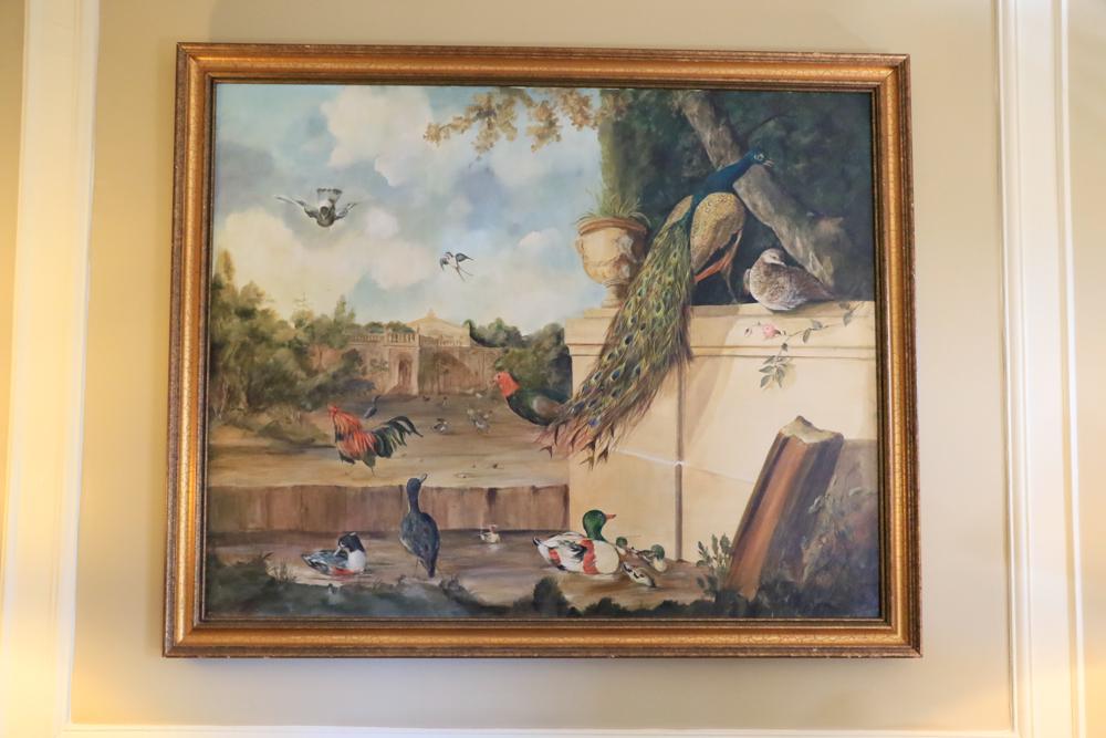 Oil on canvas, 20th cent. View of Italian palace with: Saudi Arabian Suite: Oil on canvas, 20th cent. View of Italian palace with peacock and birds, gold frame, 55x66"