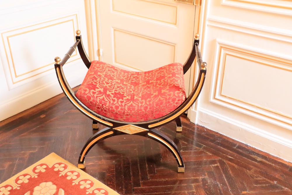 Italian NeoClassical style curved seat bench with (1 of 1)