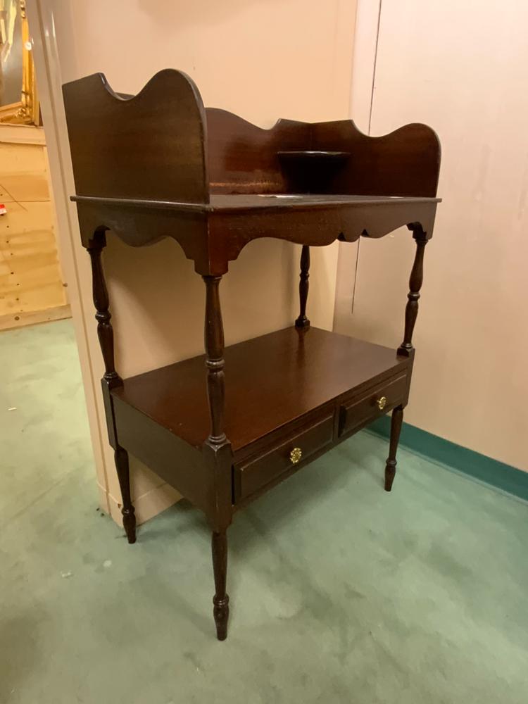 Mahogany wash basin and stand: 30th Floors Waldorf Towers Suites: Mahogany wash basin and stand