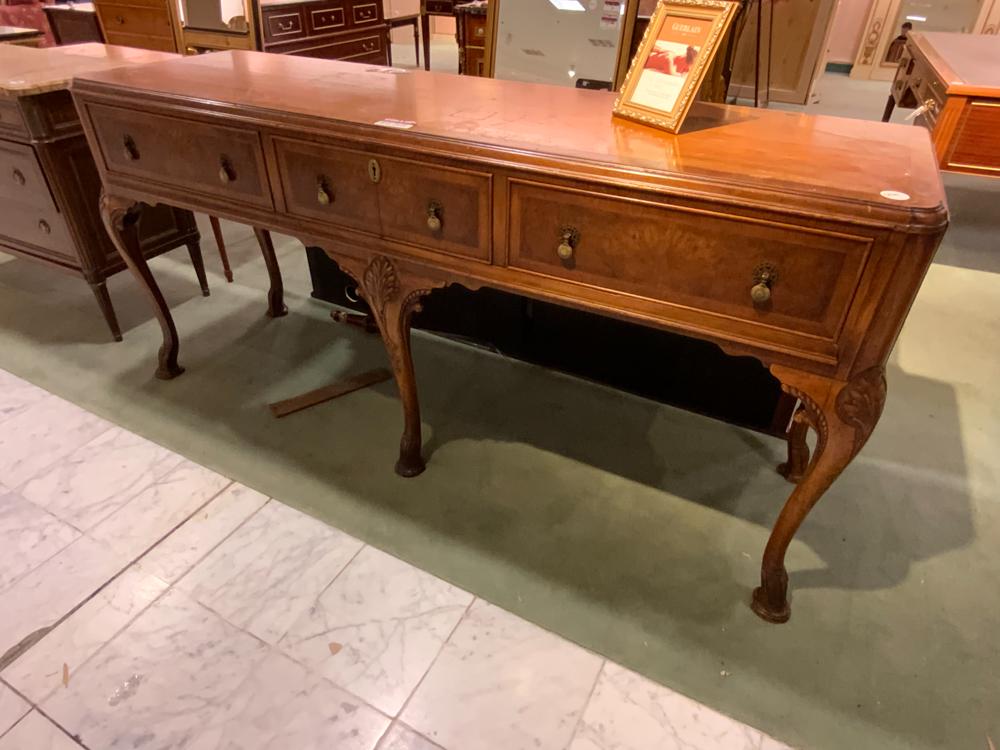 Georgian style sideboard (1 of 1)