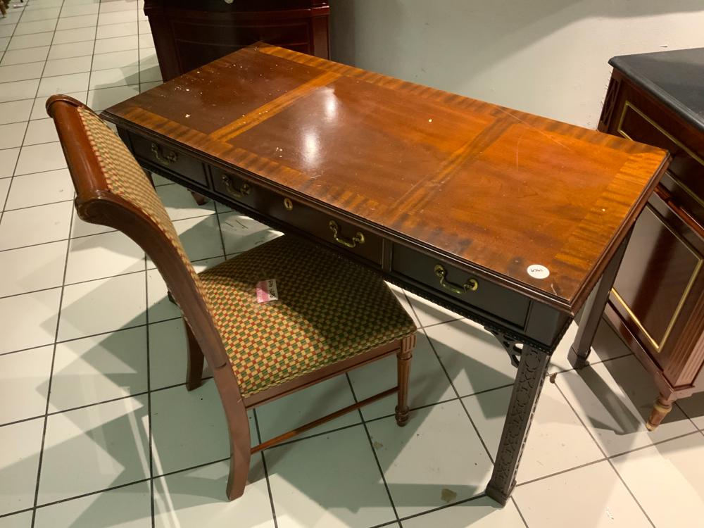 Chippendale style table (1 of 1)
