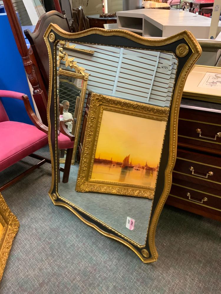 Lot of 2 gilt mirrors (1 of 1)