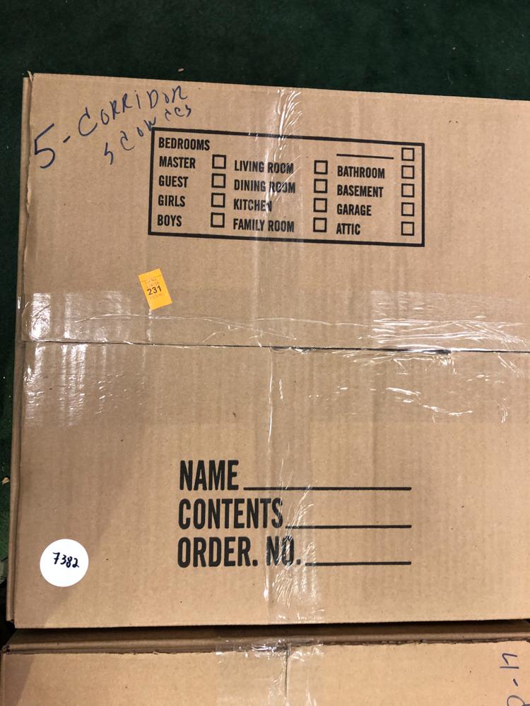 Lot 5 Brass swag and assorted wall sconces, conditions (1 of 1)