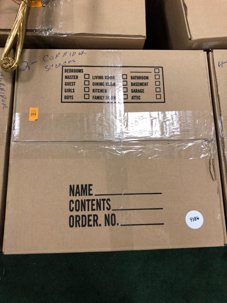 Lot 2 Brass swag and assorted wall sconces, conditions (1 of 1)