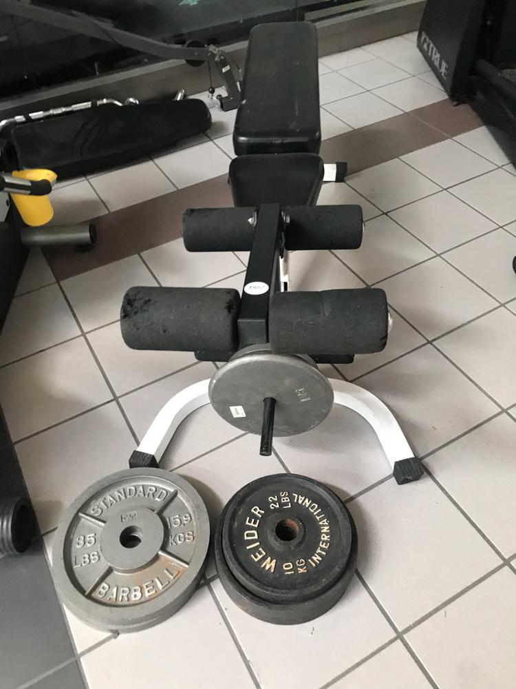 Bench Press with Weights (1 of 1)