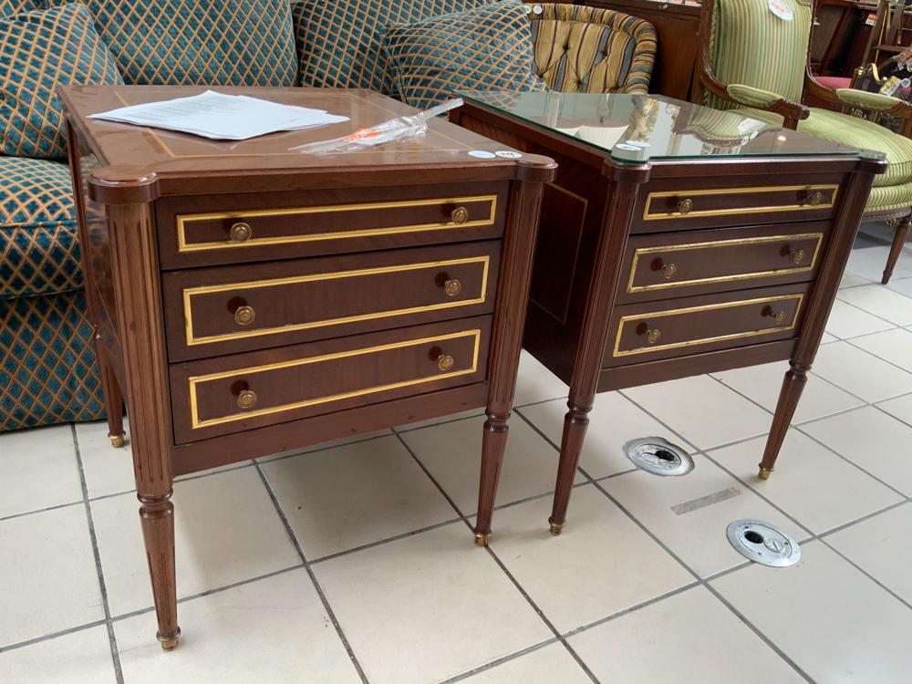 Pair of Regency Style Mahogany Stands (1 of 1)