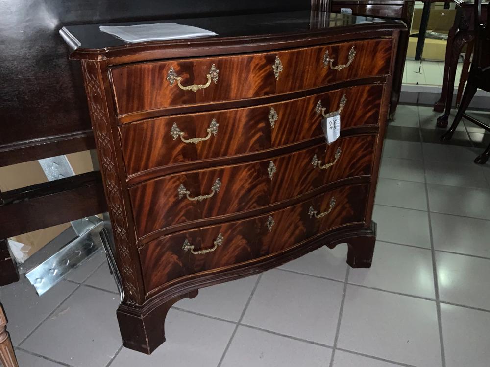 Chippendale Style Serpentine Front Chest (1 of 1)