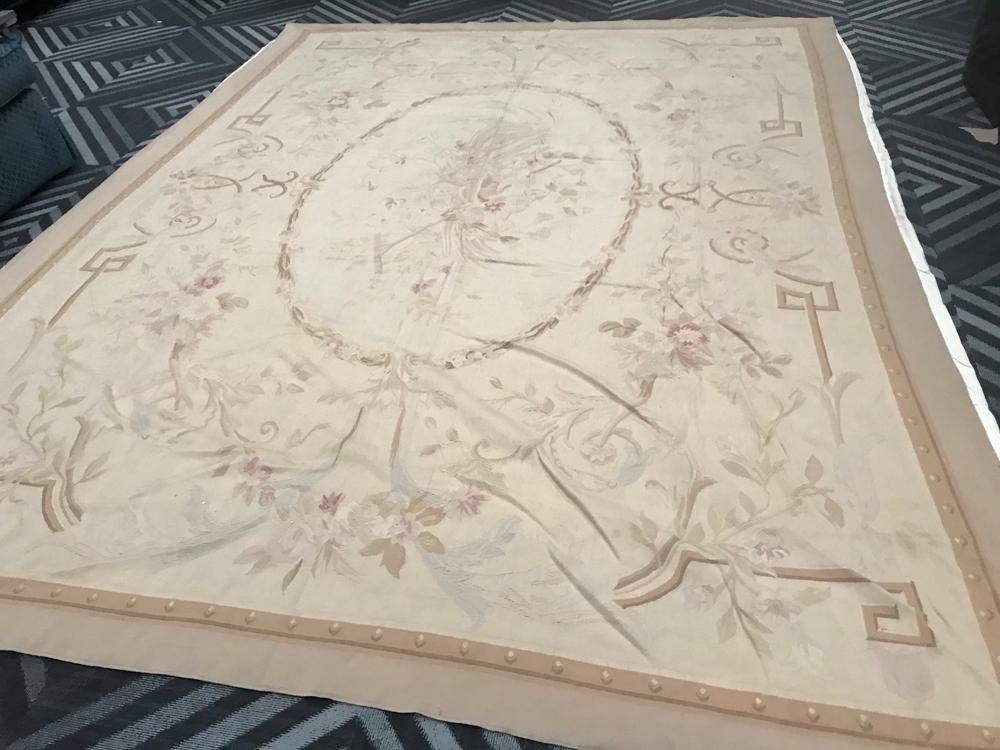 Semi-antique Aubusson Rug: Semi-antique Aubusson rug with linen backing, 11' 10" x 9' 6". Needs cleaning.