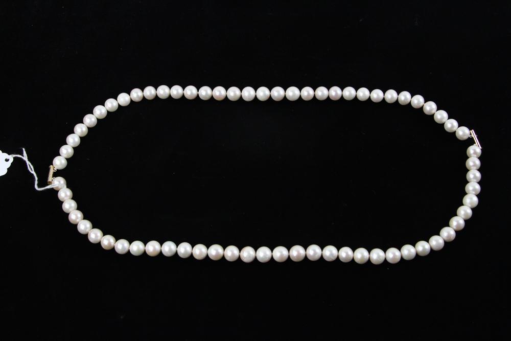 South Sea Pearl Necklace (1 of 5)