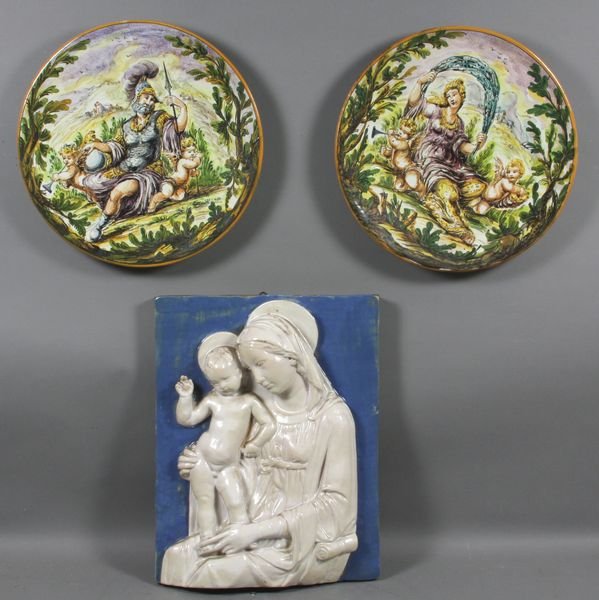 19/20th C. Italian Charger, Della Robba Plaque: Late 19th/early 20th Century Italian painted pottery charger, with della Robbia plaque, lot of three.