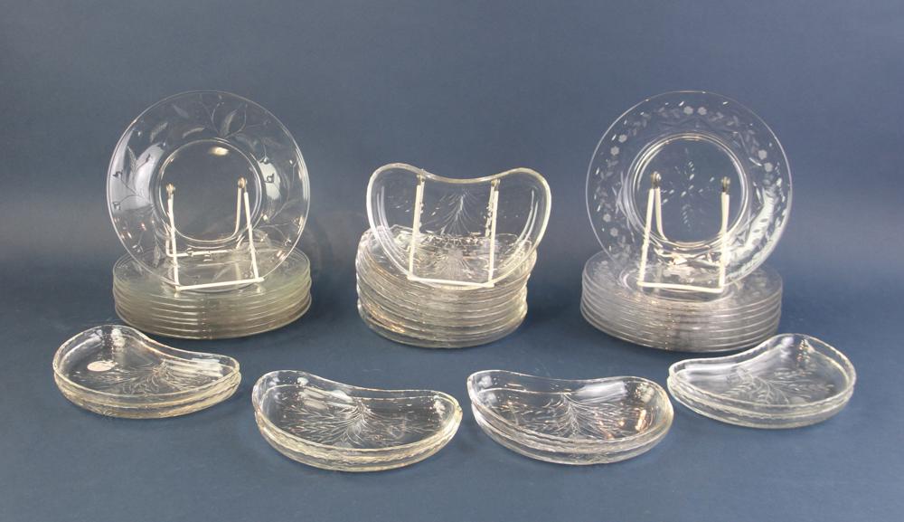Glass Etched Dishes with Side Plates (1 of 6)