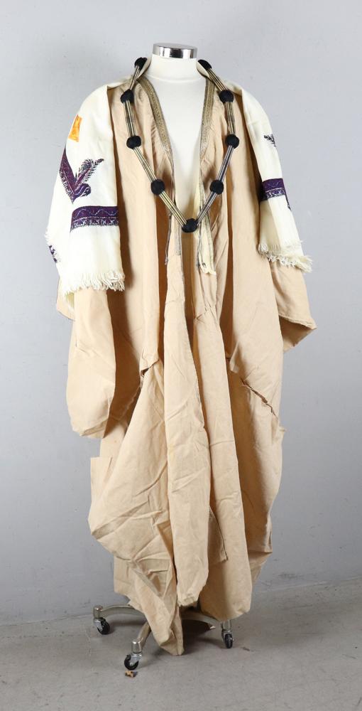 King of Saudi Arabia Period Robe (1 of 5)
