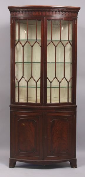 Fine 19th C. Hepplewhite Mahog Corner Cabinet