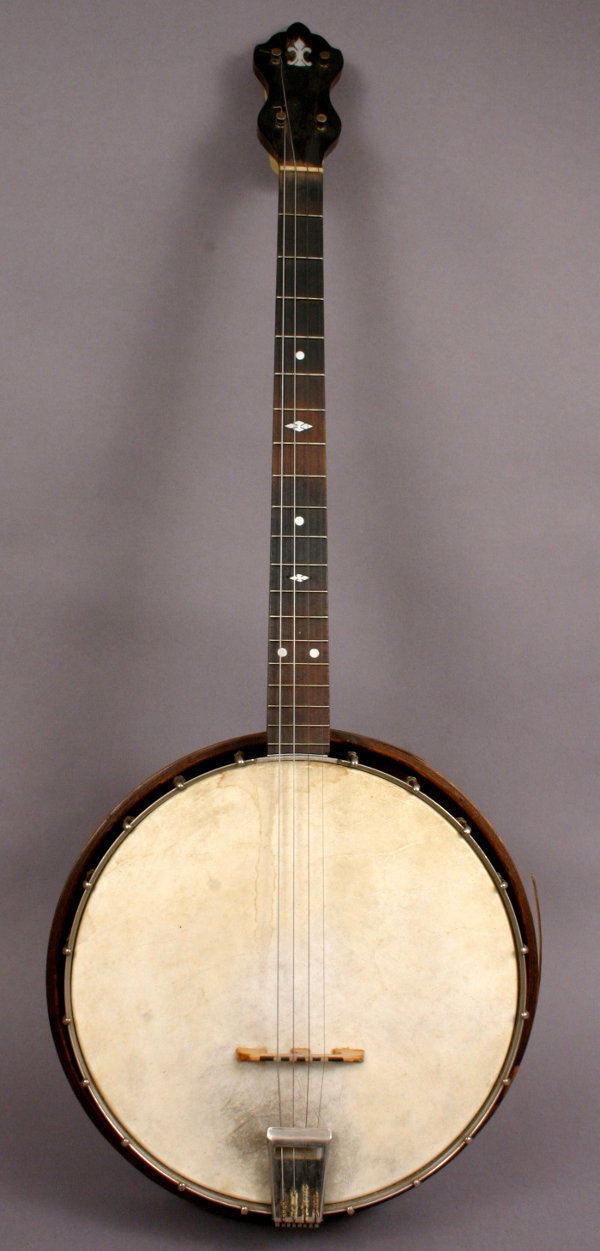EARLY 20TH CENTURY AMERICAN FOUR-STRING BANJO
