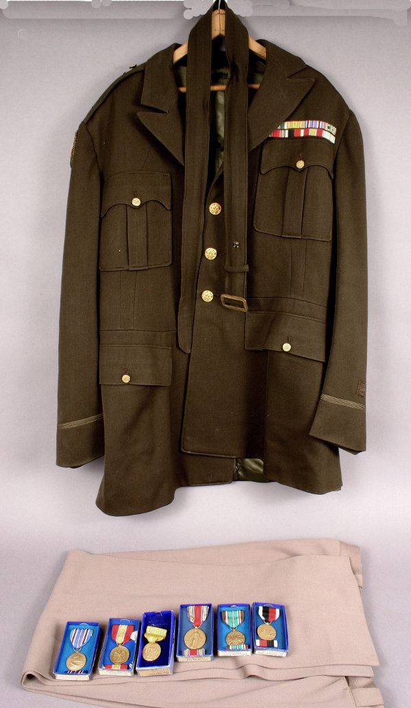 WWII U.S. ARMY OFFICER'S DRESS UNIFORM