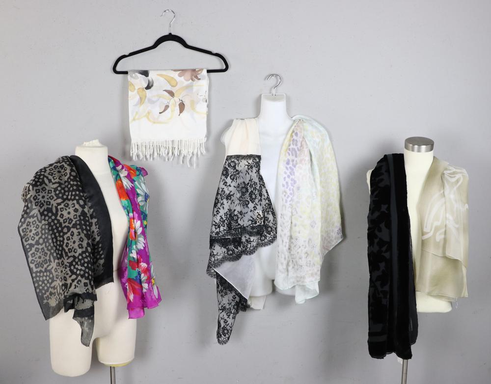 Group of Ladies Scarves (1 of 4)