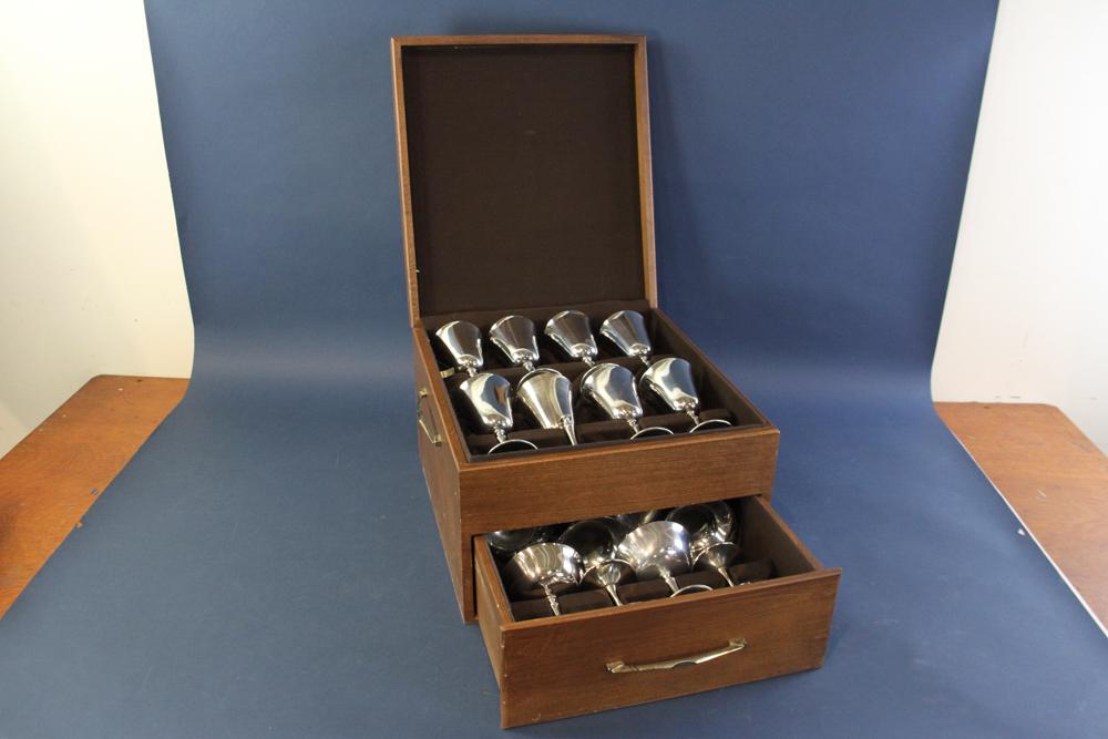 De Uberti Silverplated Wine and Champagne Glasses: De Uberti Italian silverplated wine and champagne glasses, set of (8) each, in wooden box. Never used. Provenance: Other estates.